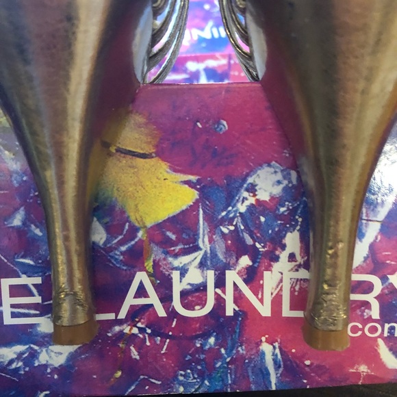 CHINESE LAUNDRY STRAPY OPEN TOE SANDALS - Picture 6 of 7